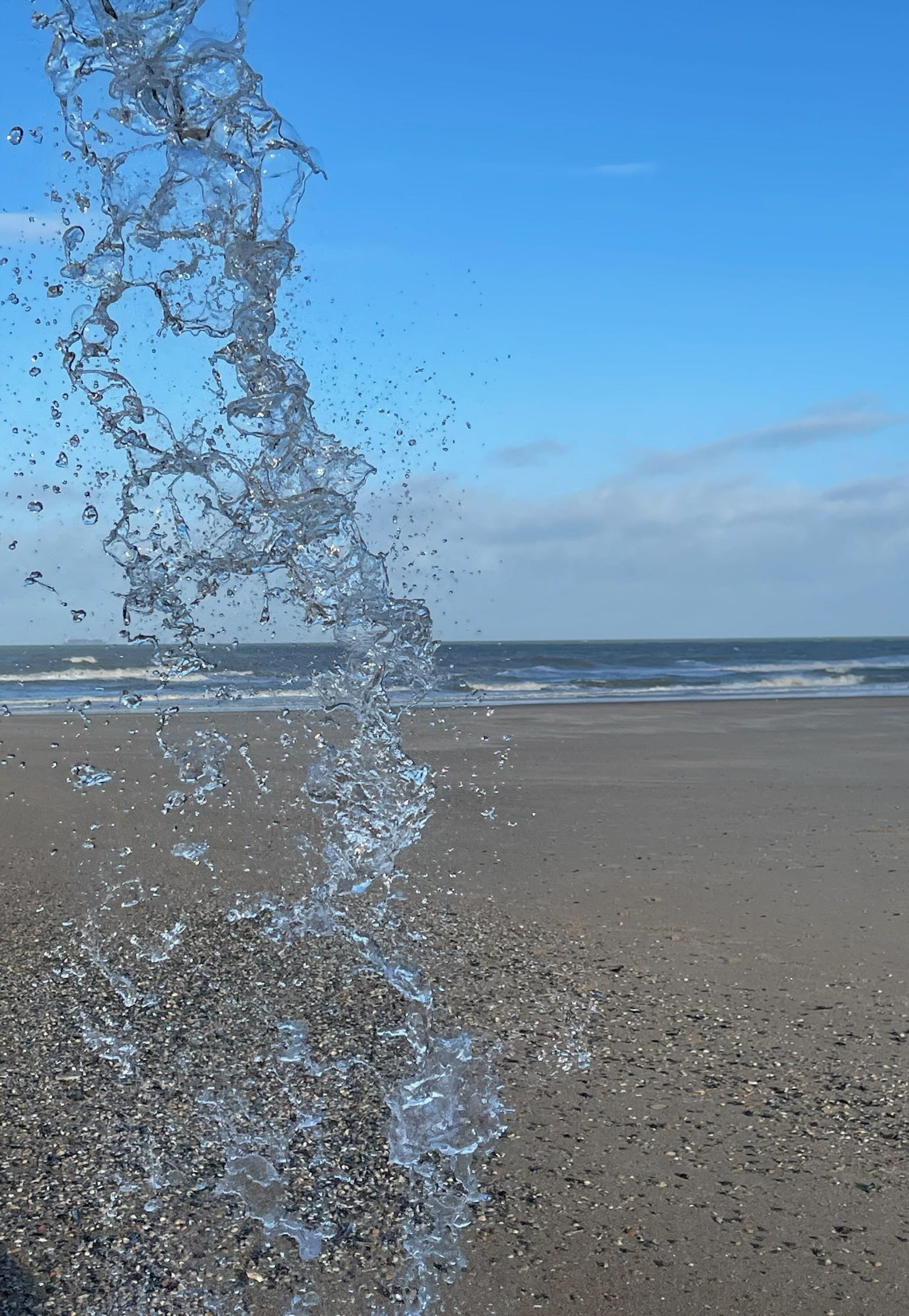 water aan het strand